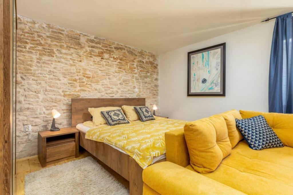 Villa Casa Di Pietra Matelici Divšići Exterior foto